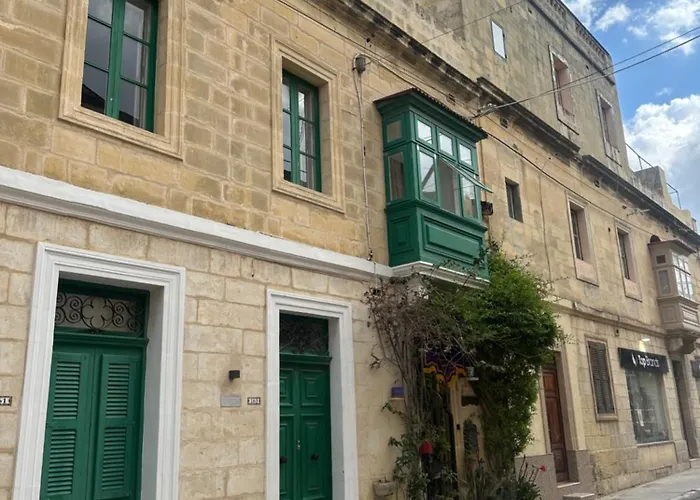 Ivy - Paola Modern Townhouse